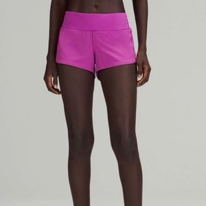 Lululemon 🍋Speed Up Low-Rise Lined Short 2.5" NWOT in the color vivid plum